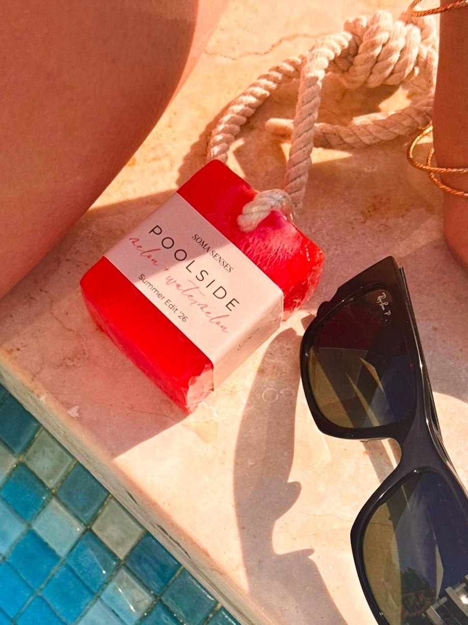 POOLSIDE